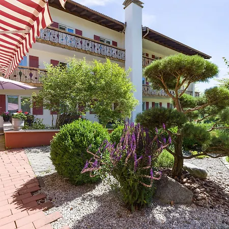 Ammergauer Zeitgeist 4* باد كوهلغرب